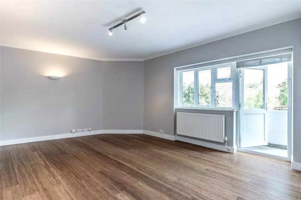 Brondesbury Court