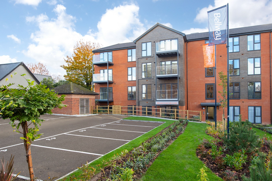 Silkmakers Court