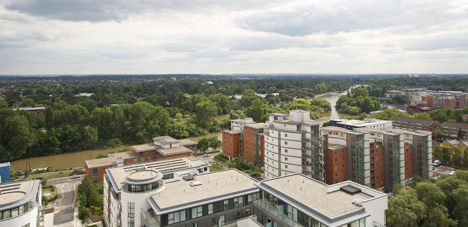 Kew Bridge West