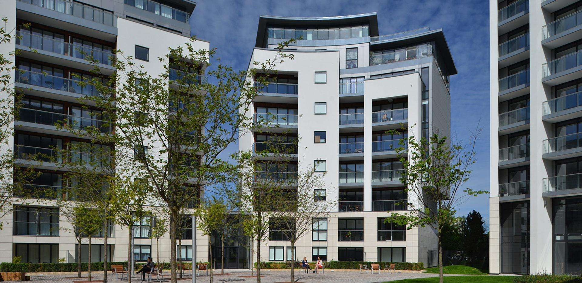 Kew Bridge West