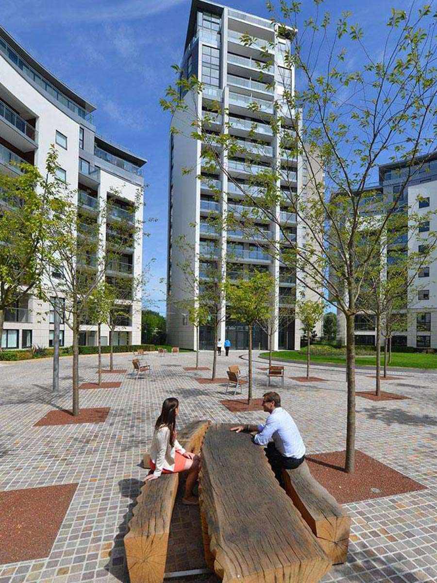 Kew Bridge West