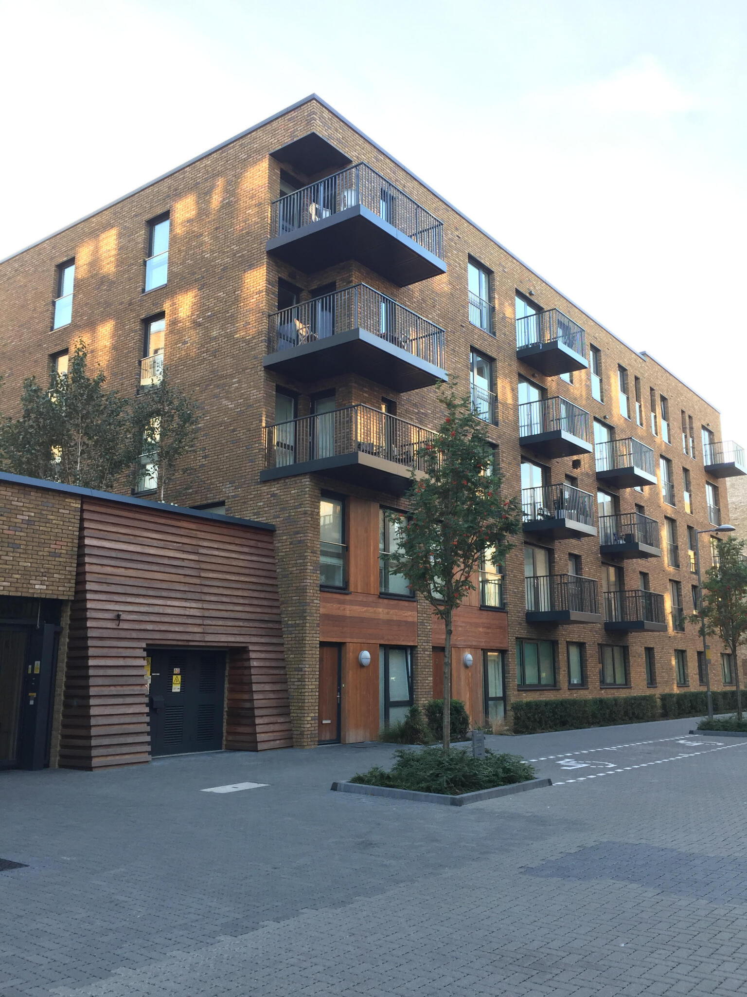Marine Wharf West in Surrey Quays - view