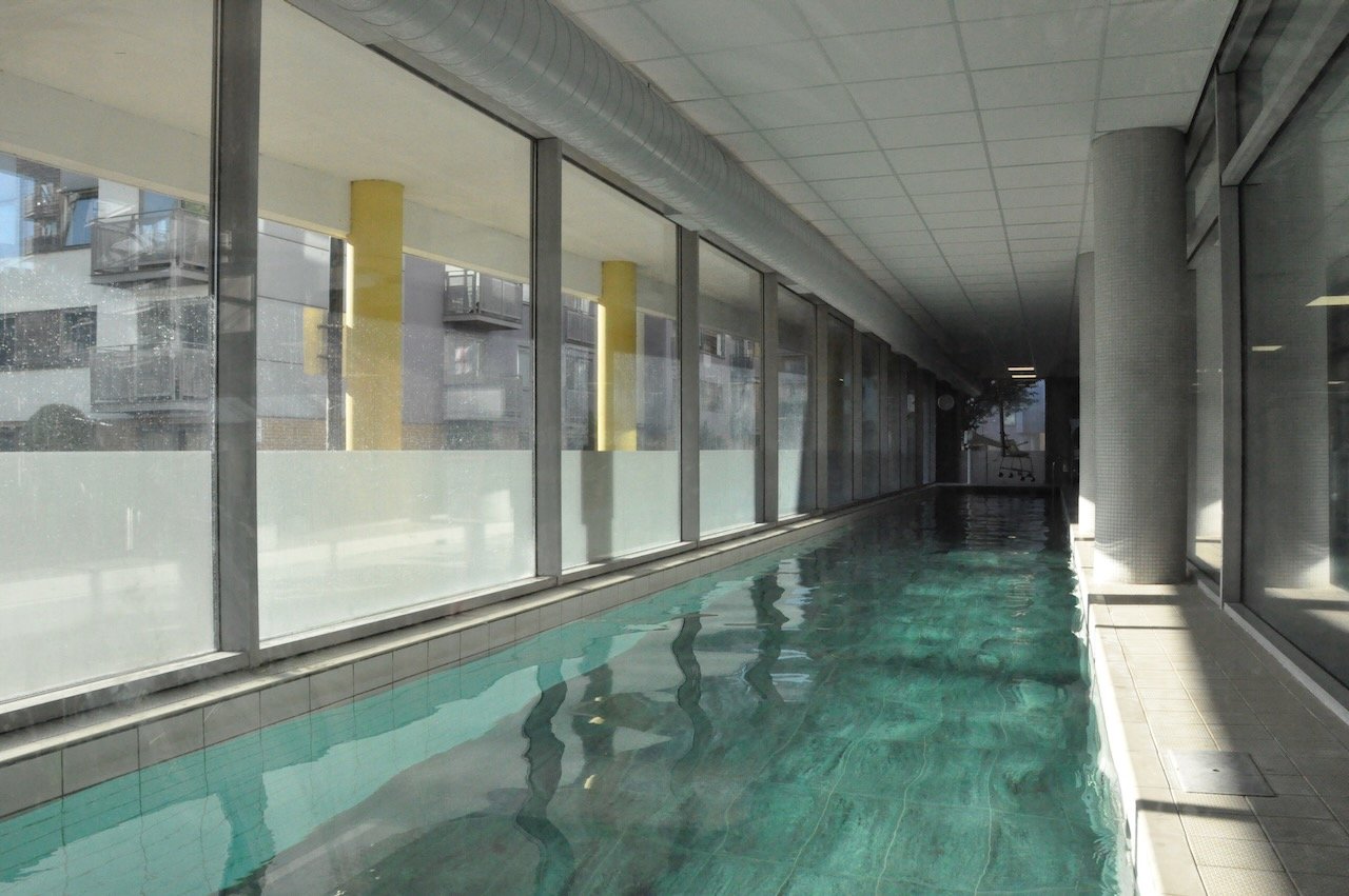 One SE8 in Greenwich - swimming pool (image 2 of 3)