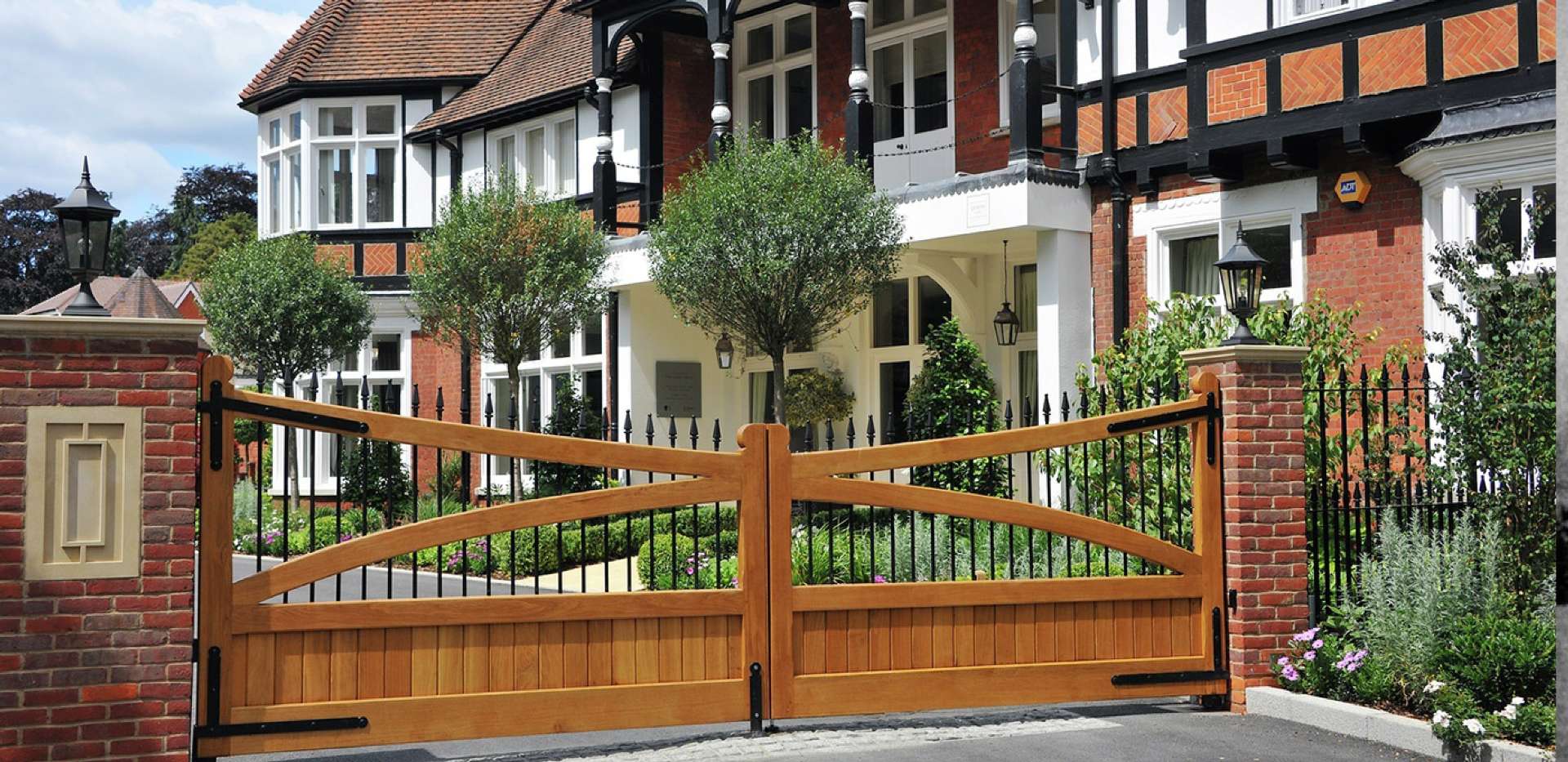 Queens Acre, Butlers Court