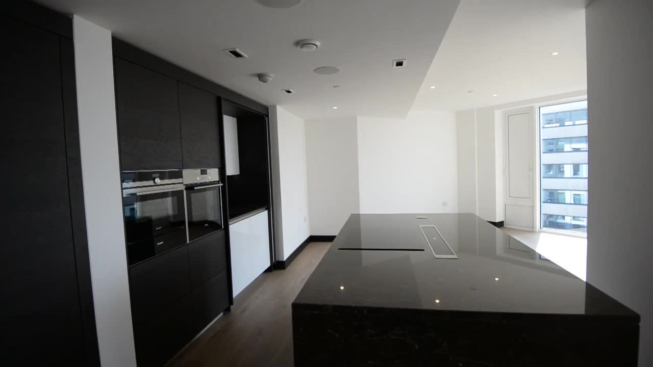 Sovereign Court in Hammersmith - kitchen area (image 3 of 4)