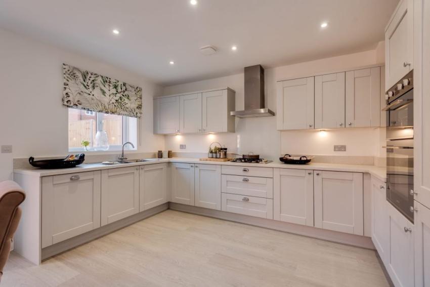 Sovereign Gate in Overton - kitchen area (image 3 of 14)
