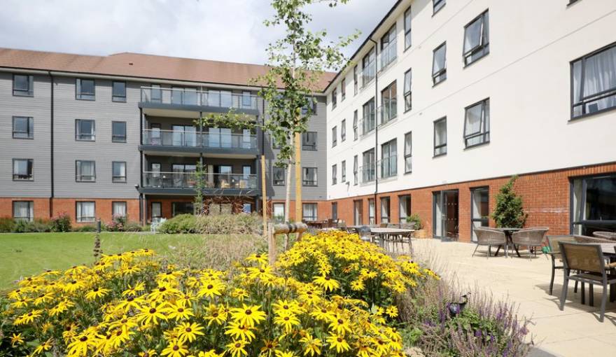 Queensgate Apartments