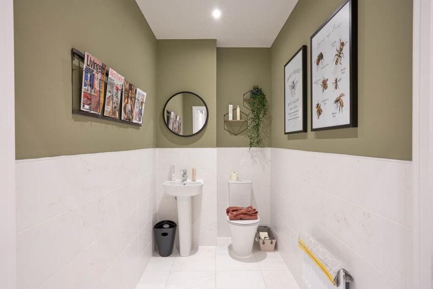 Haddon Peake in Norman Cross - bathroom (image 3 of 18)