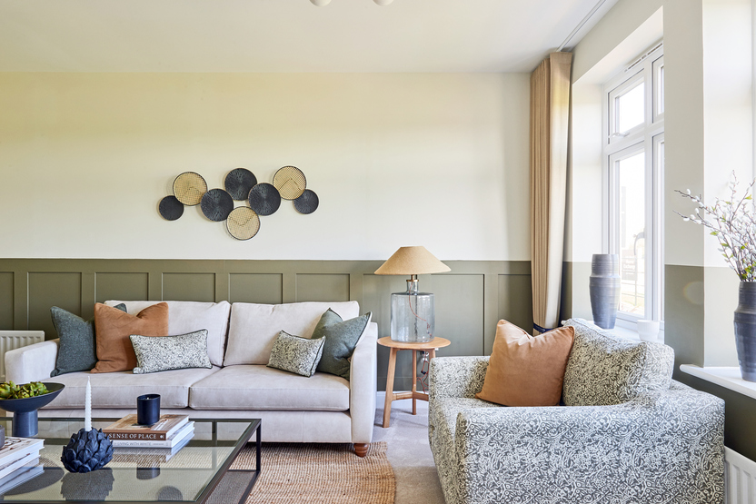 Wilton Gate in Salisbury - living room (image 3 of 7)