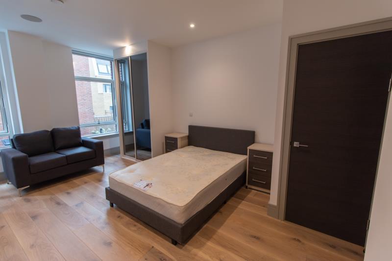 Zenith House Seven Sisters - Thumbnail 1