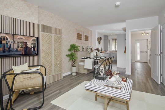 Beaumont Manor in Hemel Hempstead - living room (image 3 of 13)