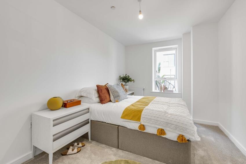 South Oxhey Central in Woodford - bedroom (image 1 of 20)