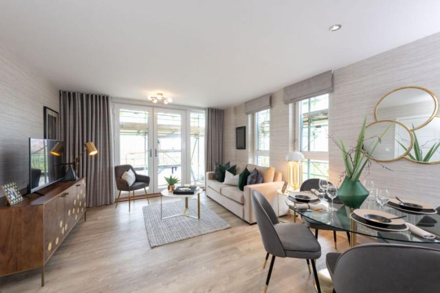 Upper Longcross