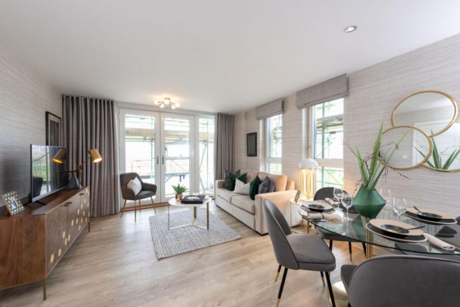 Upper Longcross