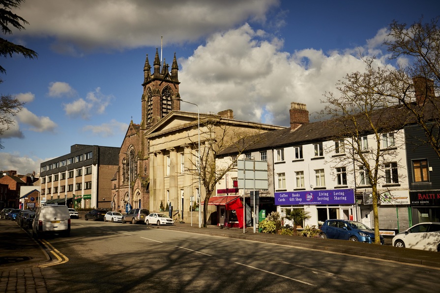 Kings Park in Macclesfield - view (image 2 of 10)