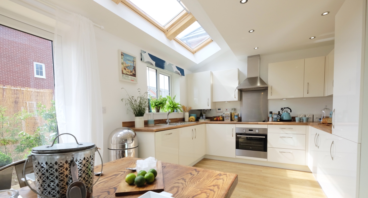 Hall Moss Farm in Manchester - kitchen area (image 2 of 5)