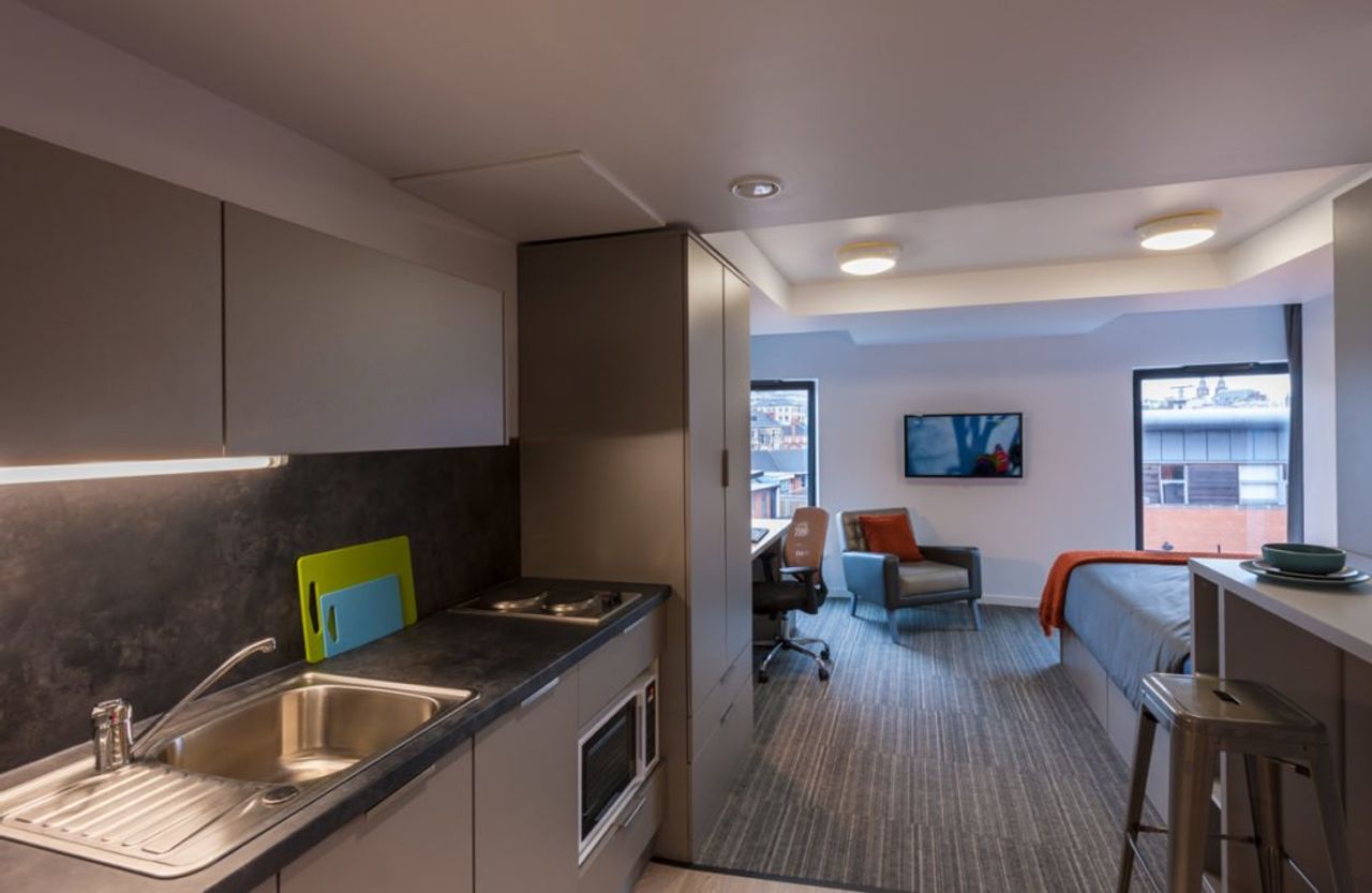 West Village in Glasgow - kitchen area (image 3 of 5)