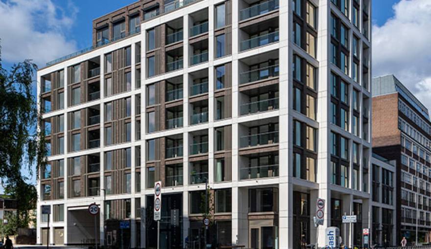 Carlton House in Putney - view (image 1 of 5)