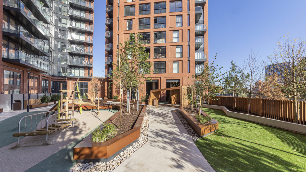 Orchard Wharf in Docklands - view (image 3 of 9)