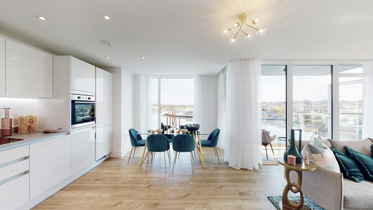 Meridian Waterside - Thumbnail 2