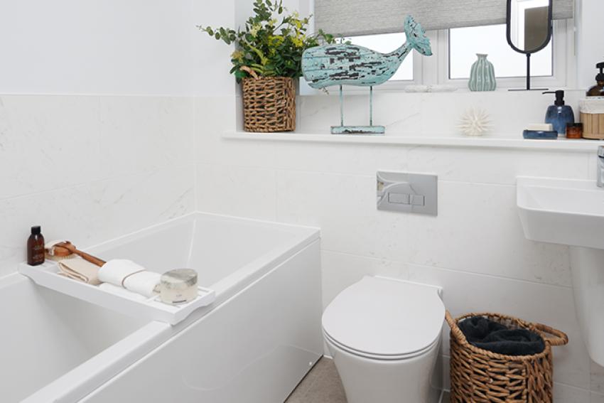 Western Gate in Swindon - bathroom (image 3 of 10)