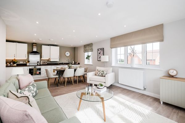 Chalkhill View in Chichester - living room