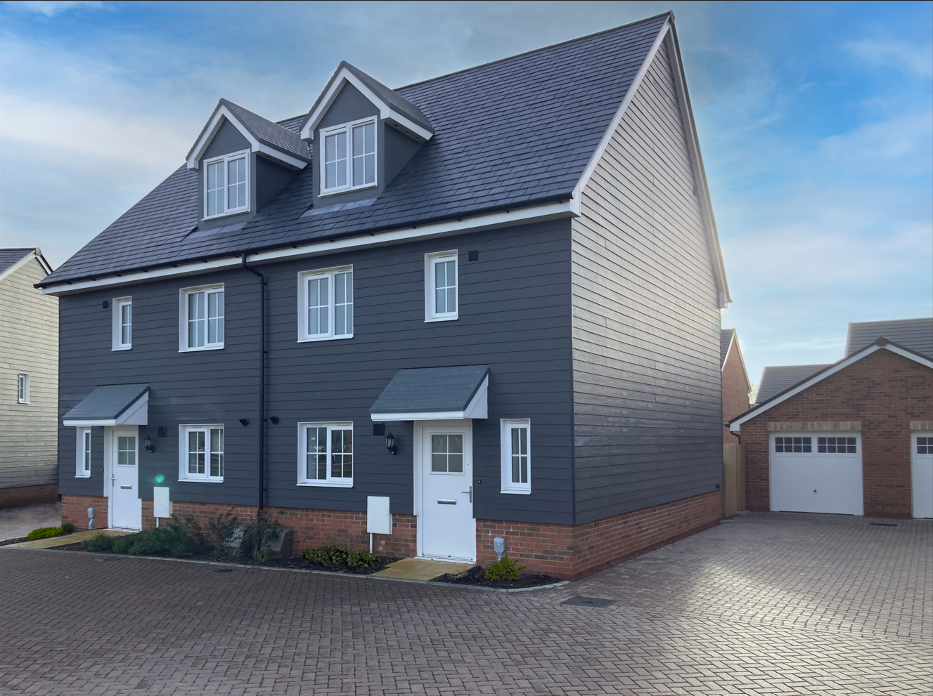 Manor Gardens in Chichester - view (image 2 of 5)