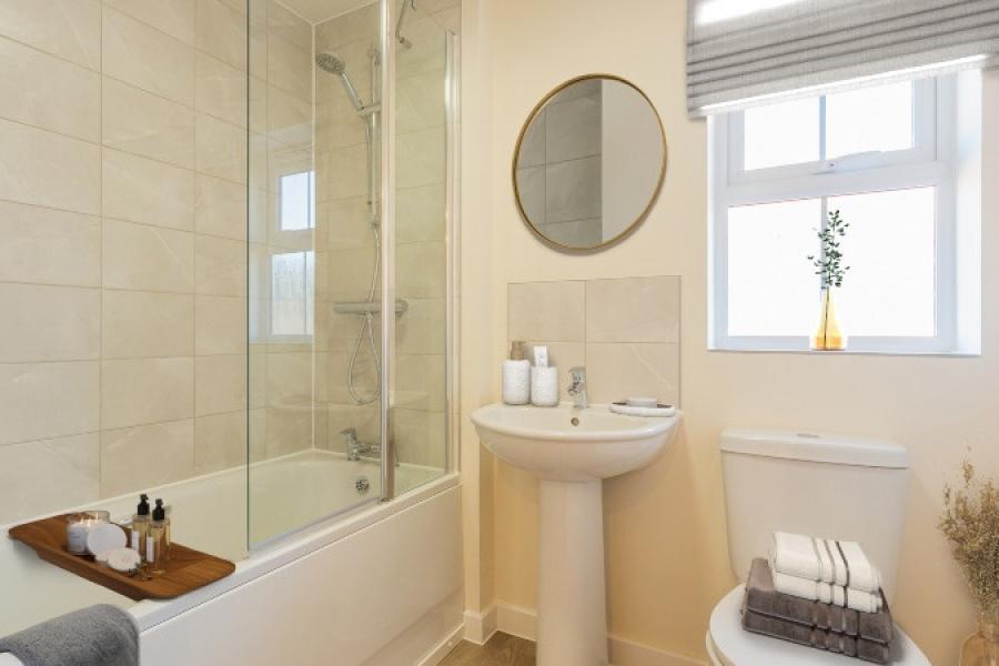 Old Stowmarket Road in Elmswell - bathroom (image 3 of 11)