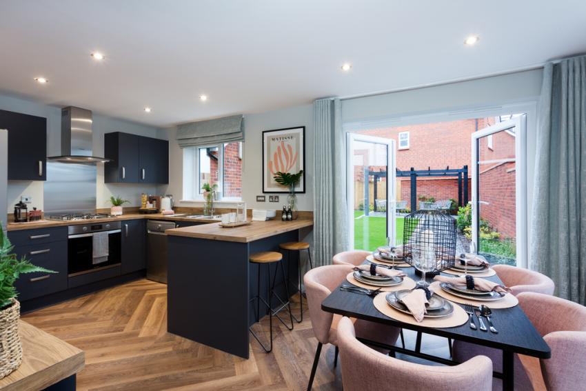 Stoneleigh View in Kenilworth - kitchen area (image 3 of 20)