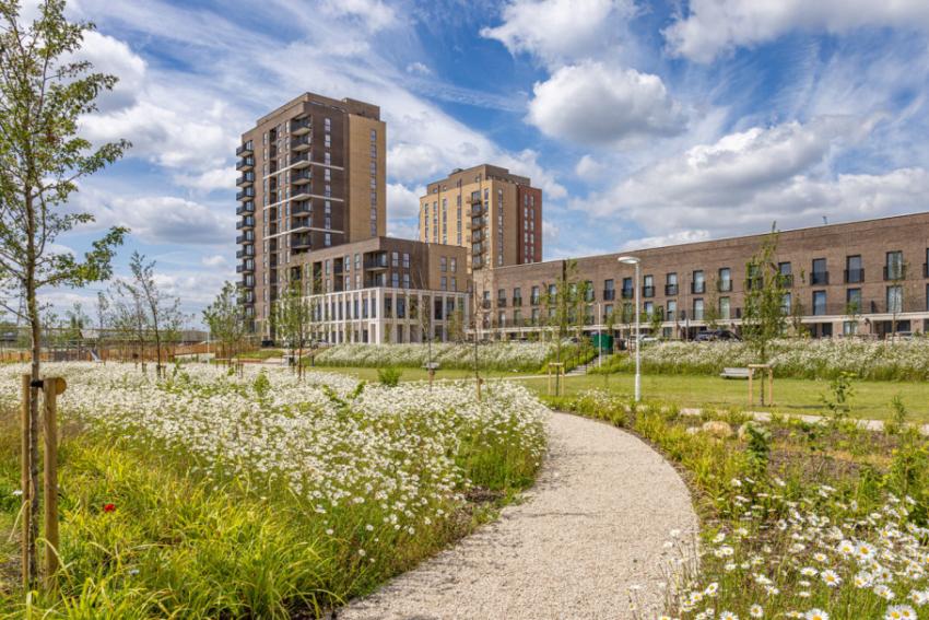 L&Q at Beam Park in Rainham - view (image 2 of 20)