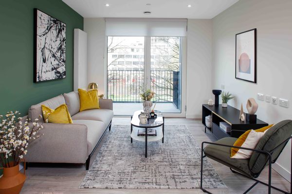 L&Q at Queen's Quarter in Croydon - living room
