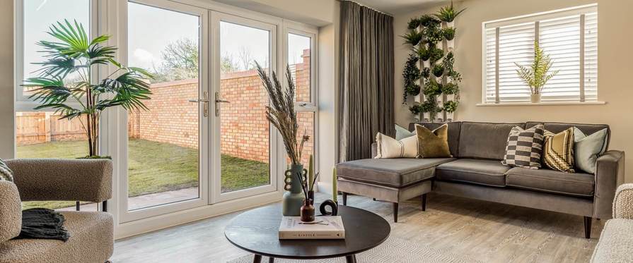 Calthorpe Gardens in Banbury - living room (image 1 of 11)