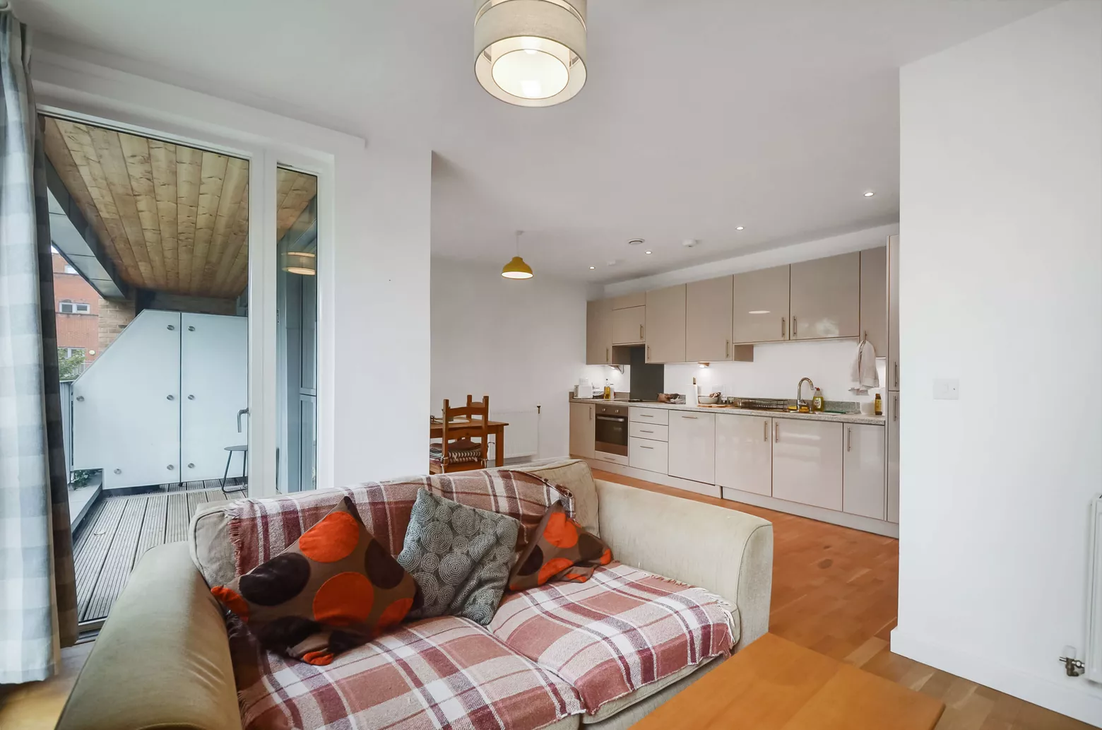 Lennard Lodge in Croydon - living room