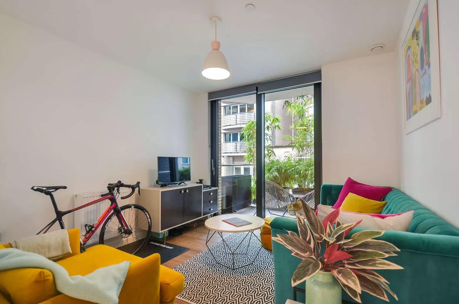 Macclesfield Road in Islington - living room