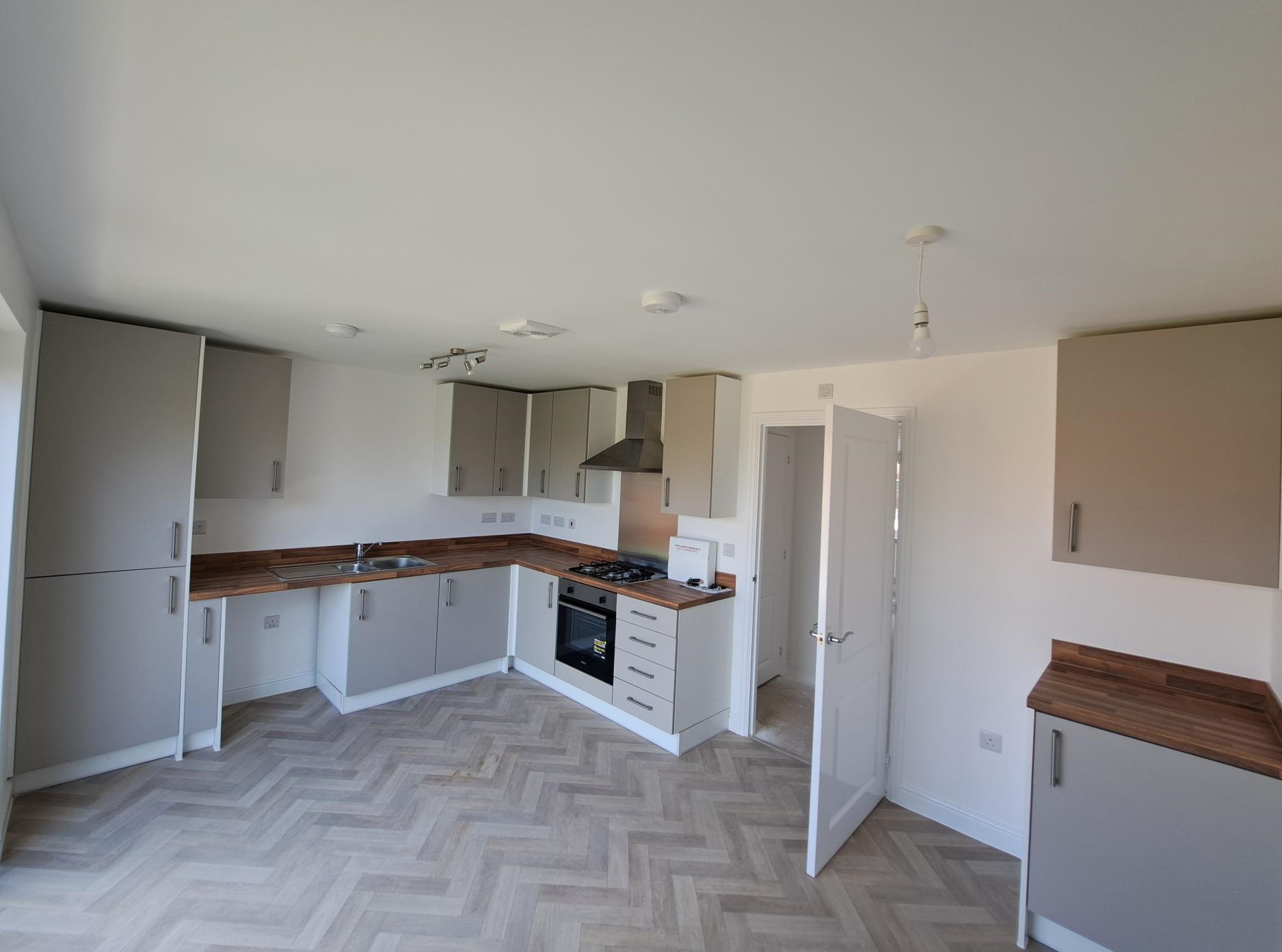 Tascroft Rise in Milton Keynes - kitchen area (image 2 of 3)