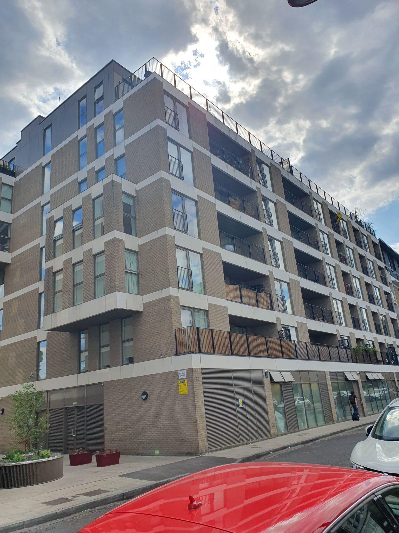 Grand Canal Apartments - Image 1