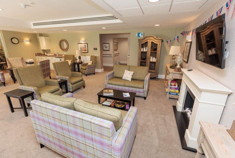 1 bedroom apartment for sale - Image 2