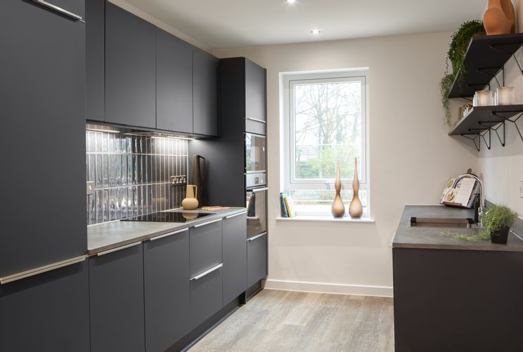 3 bedroom house for sale - Image 2
