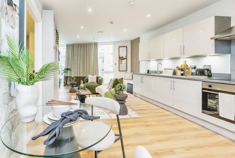 2 bedroom apartment for sale - Image 1