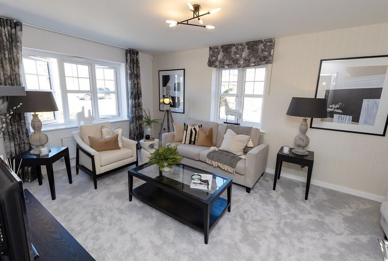 4 bedroom house for sale - Image 3