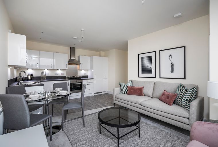 1 bedroom apartment for sale - Image 2