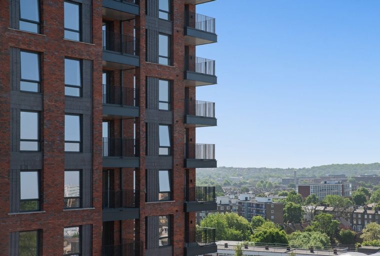 2 bedroom apartment for sale - Image 3