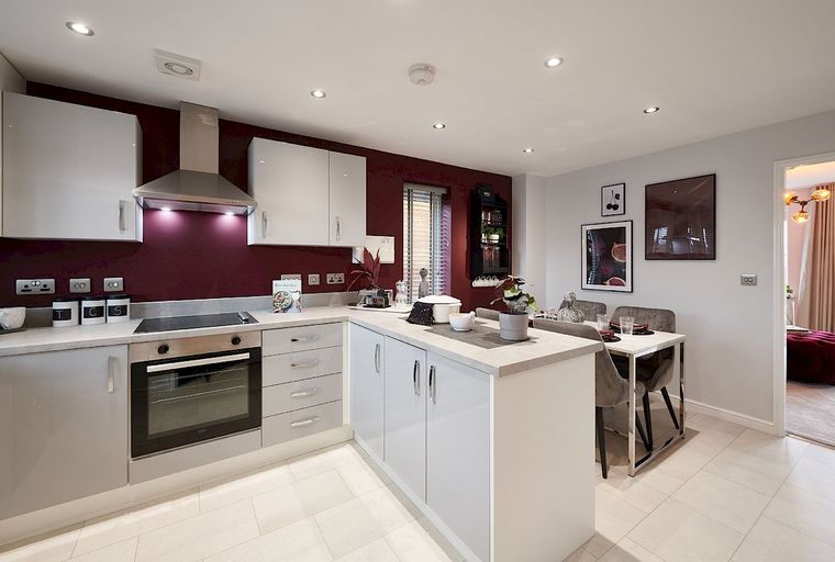 3 bedroom house for sale - Image 2