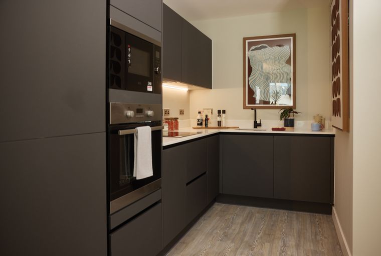 2 bedroom apartment for sale - Image 1