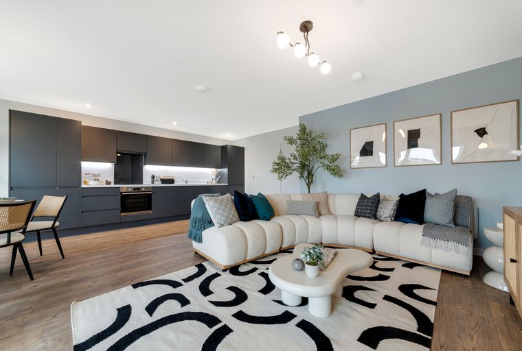 1 bedroom apartment for sale - Image 2