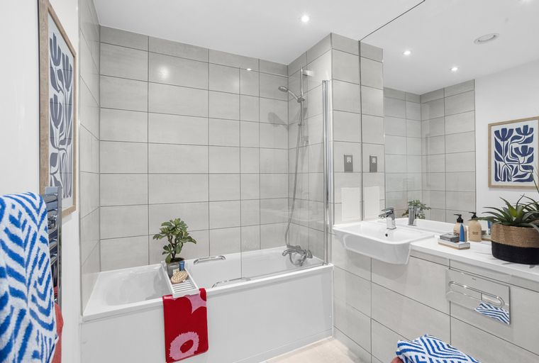 1 bedroom apartment for sale - Image 3