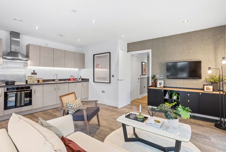 2 bedroom apartment for sale - Image 2