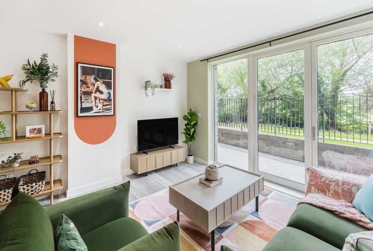 2 bedroom apartment for sale - Image 2