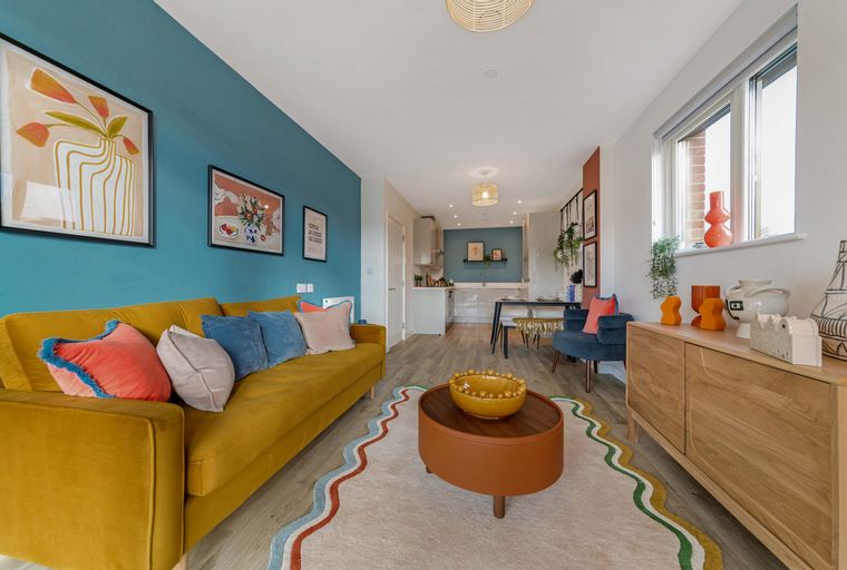 2 bedroom apartment for sale - Image 2