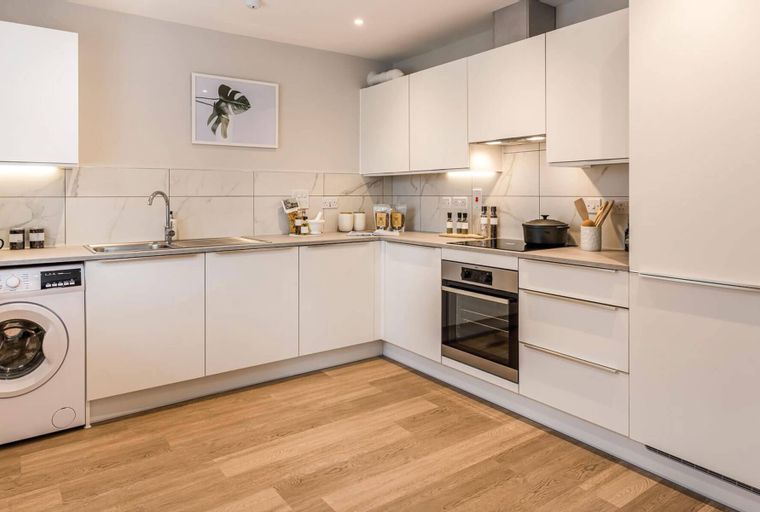 3 bedroom house for sale - Image 2